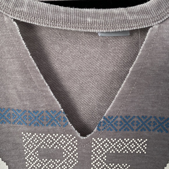 NWT Torrid Disney Frozen 2 Olaf Be Cool Grey Raglan Sweatshirt Size 00 - Picture 4 of 5